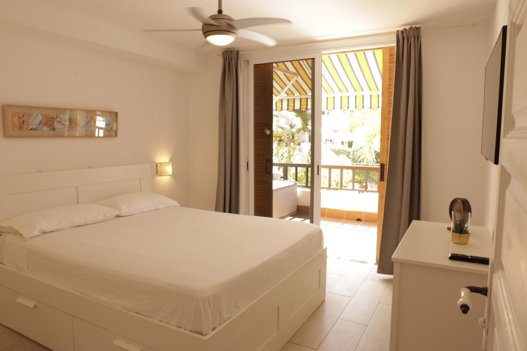 Parque Santiago 3 Luxery Apartment, Playa Las Americas, Arona, Tenerife Плая-де-лас-Америкас Экстерьер фото